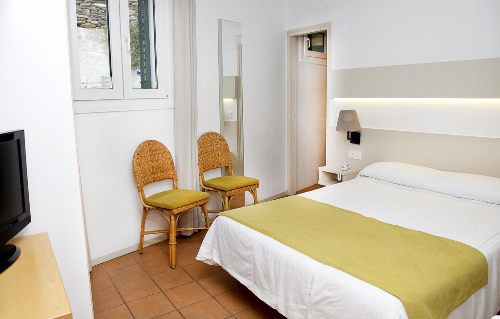 Hotel Ubaldo Cadaqués Δωμάτιο φωτογραφία